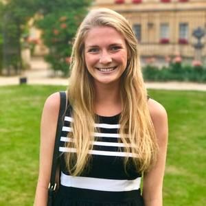 Meet your Posher, Eva